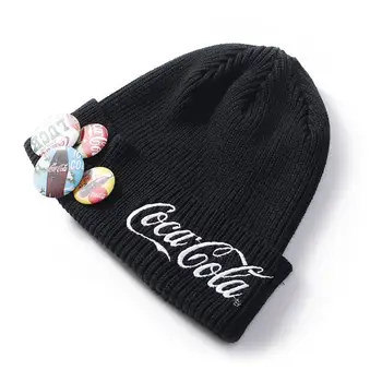 Coca-Cola zimné 2021 nové pletené veľké obvodu hlavy čiernej vlny klobúk jednoduché, bežné wild pár teplých klobúk
